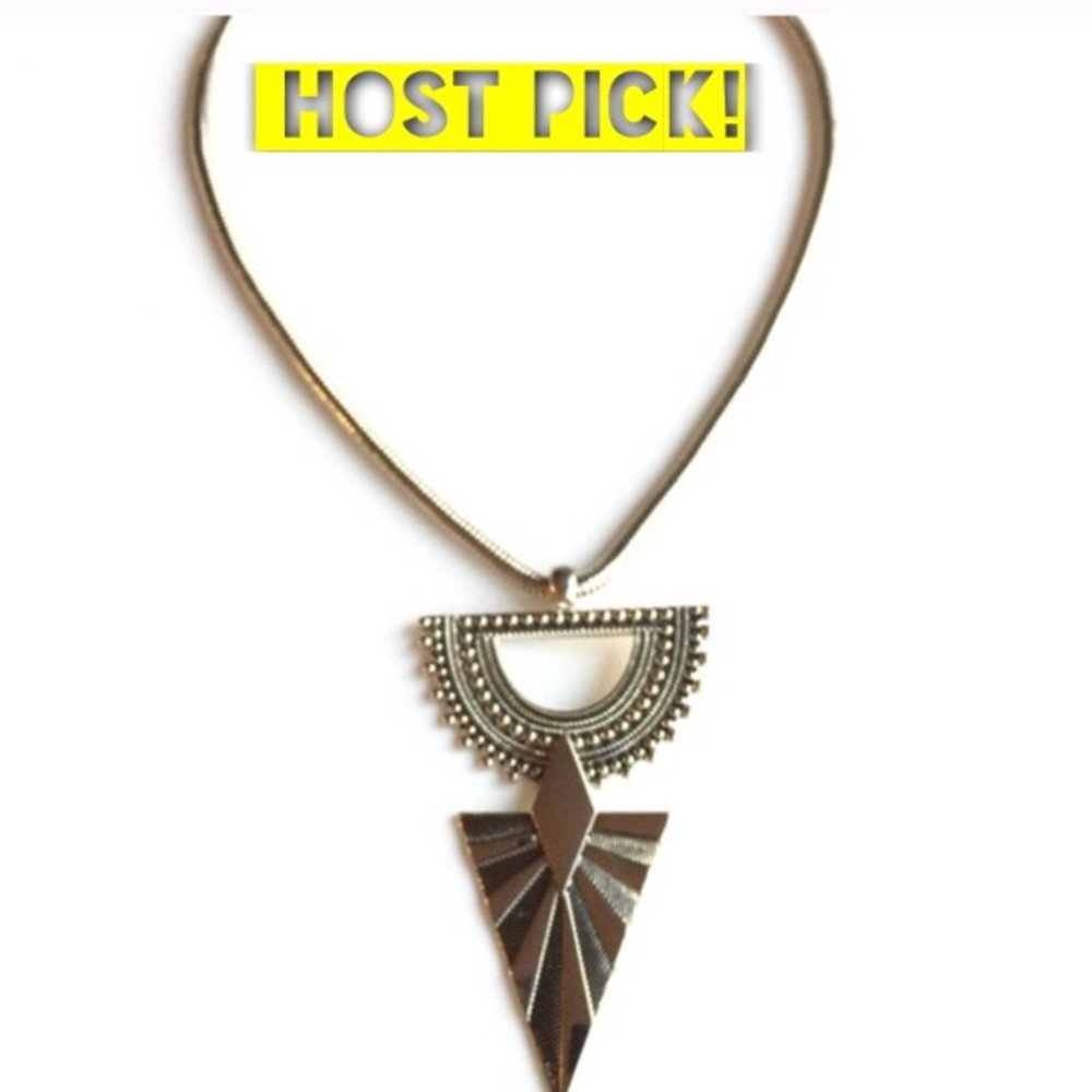 ⭐️ HOST PICK ⭐️ Silver Aztec tribal boho necklace